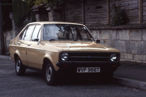 Ford Escort WVP 966T