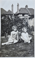 Doris with cousin Jean Nichols 1934